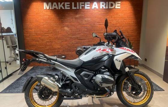 BMW R 1300 GS TRIPLE BLACK 